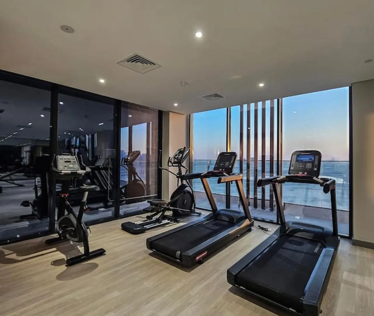 Egate - Studio - 10Th Floor - Balcony With A View - 01-1018 Dubai